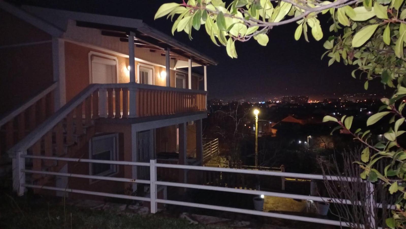 Apartmani Breze พอดโกริกา ภายนอก รูปภาพ