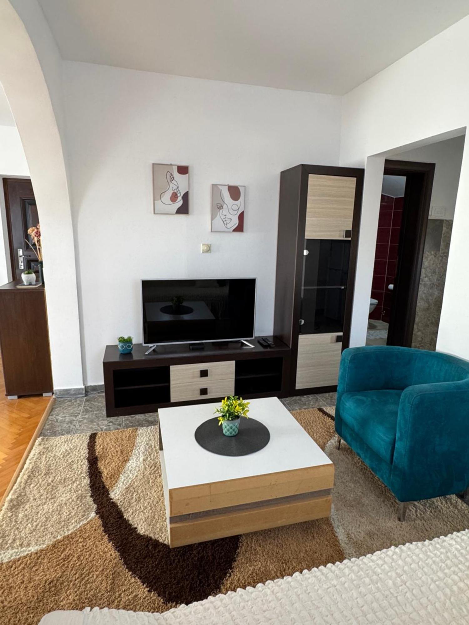 Apartmani Breze พอดโกริกา ภายนอก รูปภาพ