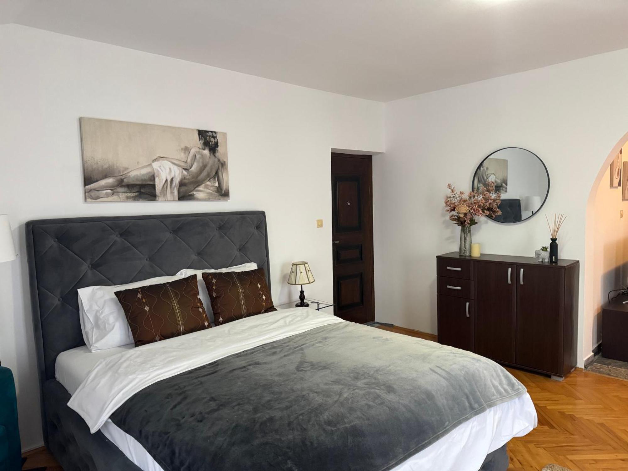 Apartmani Breze พอดโกริกา ภายนอก รูปภาพ