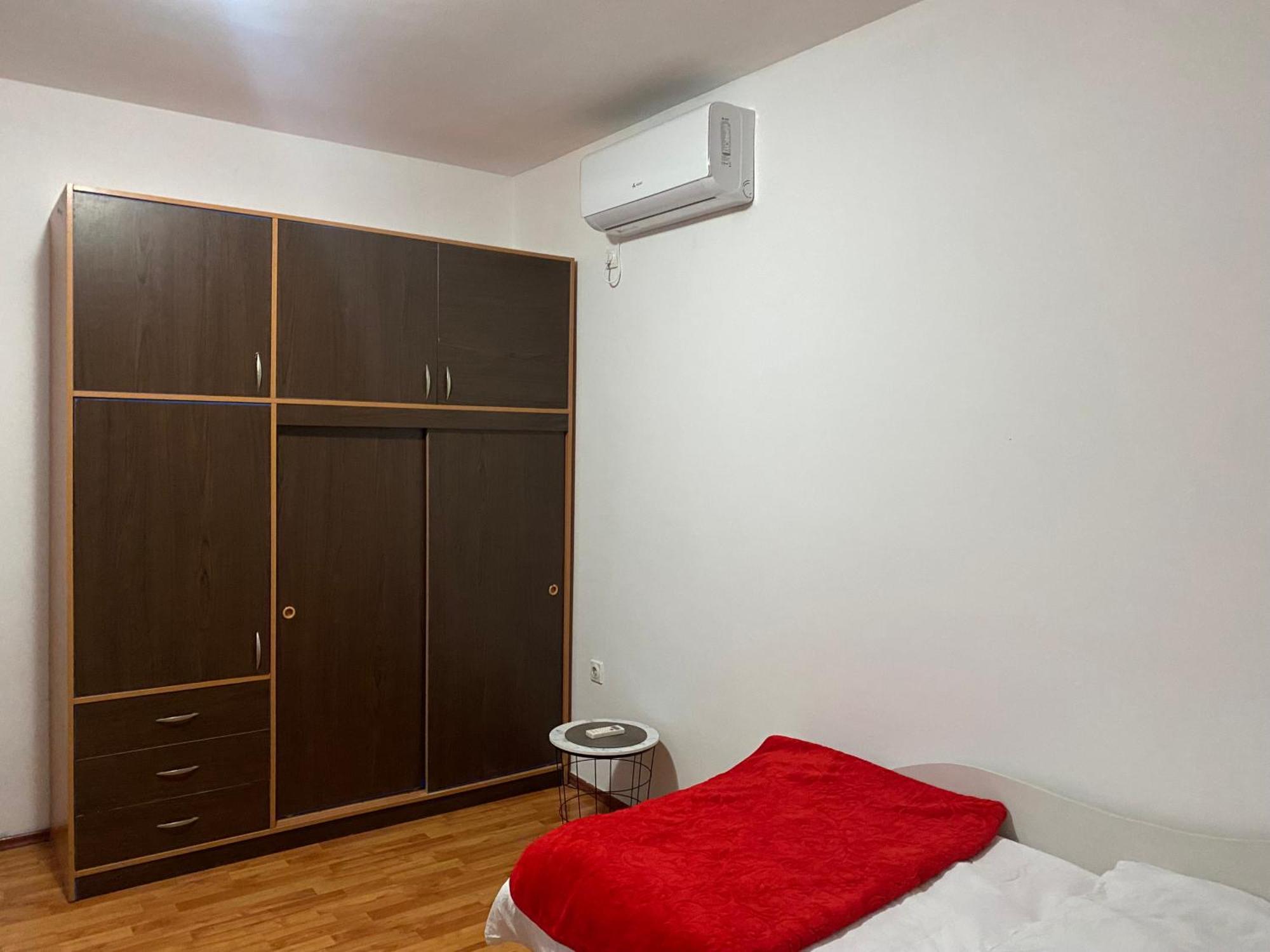 Apartmani Breze พอดโกริกา ภายนอก รูปภาพ