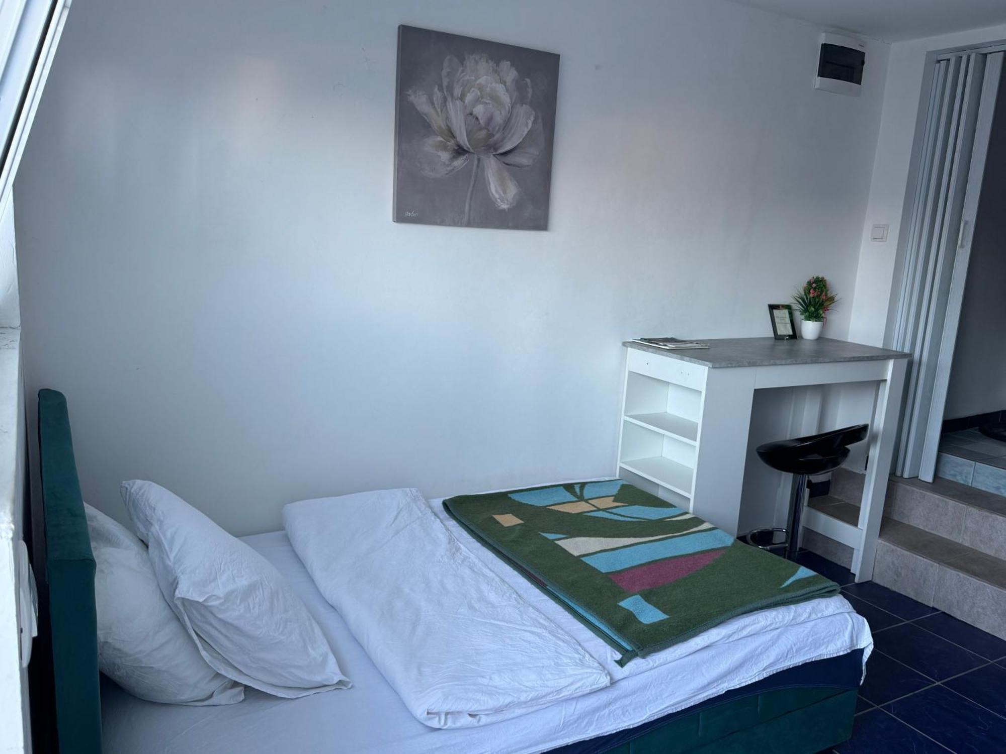 Apartmani Breze พอดโกริกา ภายนอก รูปภาพ